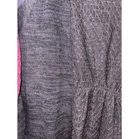 Miss Me Women's Mix Match Quartersleeve Top, Burgundy/Multi, Med - Picture 10 of 14